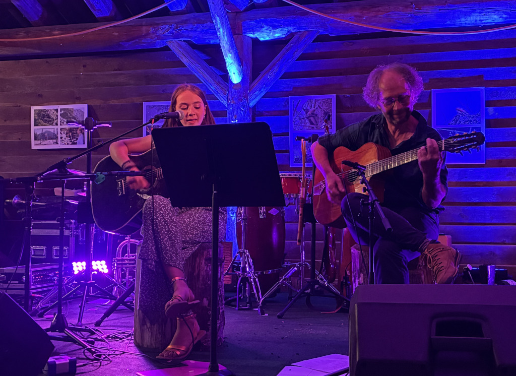 Les baboush' on stage at Vens'Stock 2025